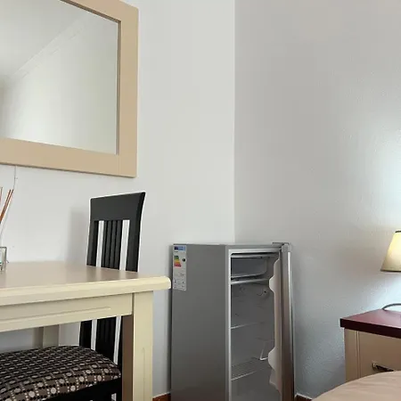 Kalaja Hotel *